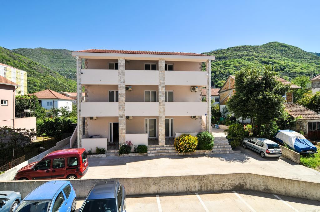 טיווט Apartments Samardzic מראה חיצוני תמונה
