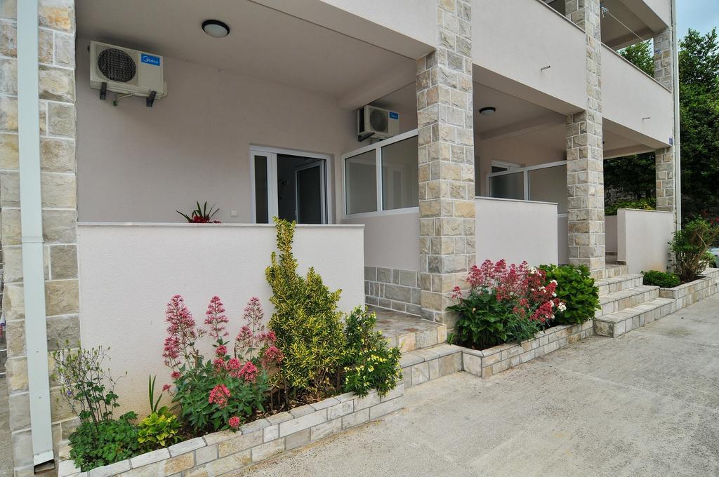 טיווט Apartments Samardzic מראה חיצוני תמונה